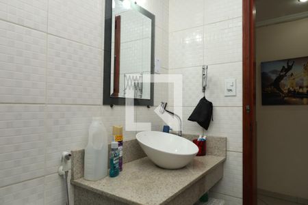 Casa à venda com 230m², 3 quartos e 2 vagas Banheiro 3
