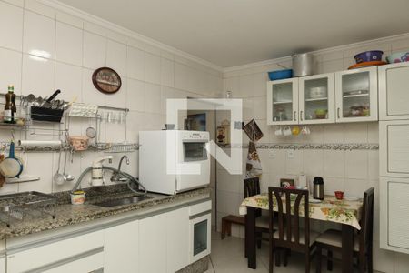 Casa à venda com 230m², 3 quartos e 2 vagasCozinha