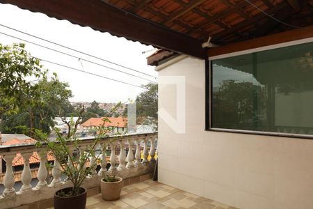 Casa à venda com 230m², 3 quartos e 2 vagasVaranda