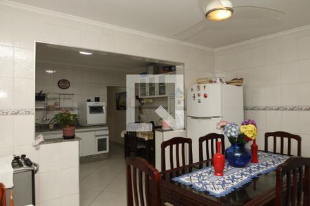 Casa à venda com 230m², 3 quartos e 2 vagasCozinha - Sala de jantar