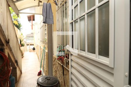 Casa à venda com 230m², 3 quartos e 2 vagasÁrea de Serviço 1