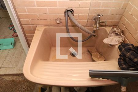 Casa à venda com 230m², 3 quartos e 2 vagasÁrea de Serviço 1