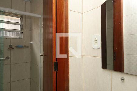 Casa à venda com 230m², 3 quartos e 2 vagas Banheiro 2