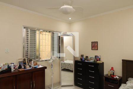 Casa à venda com 230m², 3 quartos e 2 vagasQuarto 2