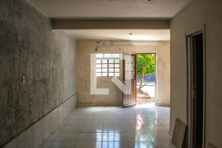 Casa à venda com 300m², 5 quartos e sem vaga Casa à venda com 300m², 5 quartos e sem vagaEdícula