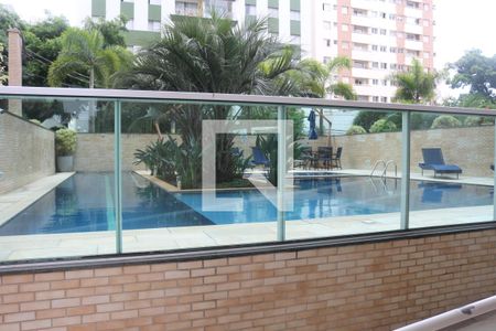 Apartamento à venda com 243m², 3 quartos e 4 vagasÁrea comum - Piscina