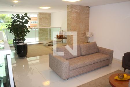 Apartamento à venda com 243m², 3 quartos e 4 vagasHall social
