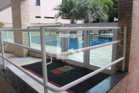 Apartamento à venda com 243m², 3 quartos e 4 vagasÁrea comum - Piscina