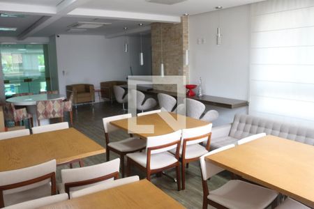 Apartamento à venda com 243m², 3 quartos e 4 vagasÁrea comum - Salão de festas