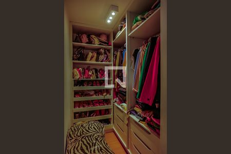 Apartamento à venda com 97m², 3 quartos e 2 vagasCloset da Suíte