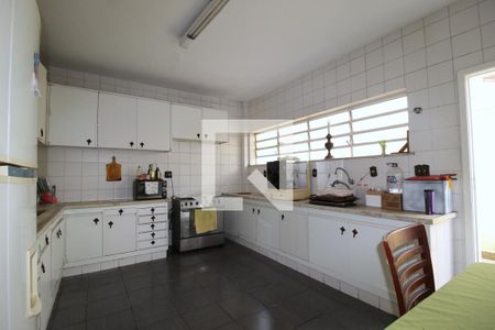 Casa à venda com 450m², 4 quartos e 3 vagasCozinha