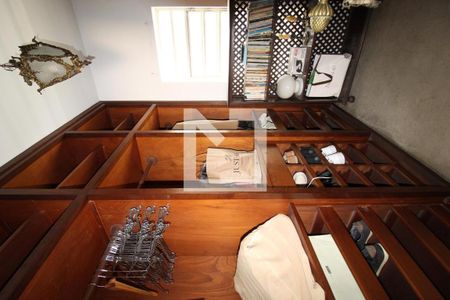 Casa à venda com 450m², 4 quartos e 3 vagasCloset da suíte
