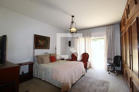 Casa à venda com 450m², 4 quartos e 3 vagasQuarto 4 - Suíte