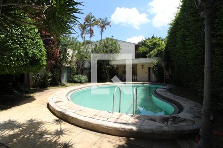 Casa à venda com 450m², 4 quartos e 3 vagasPiscina