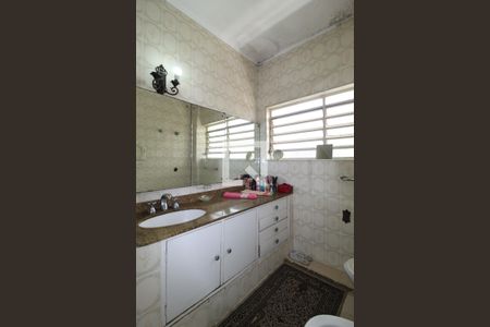 Casa à venda com 450m², 4 quartos e 3 vagasBanheiro da Suíte