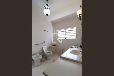 Casa à venda com 450m², 4 quartos e 3 vagasBanheiro Social 2