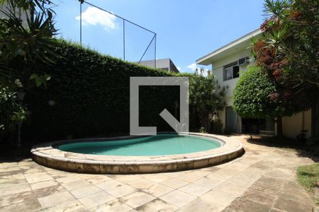 Casa à venda com 450m², 4 quartos e 3 vagasPiscina