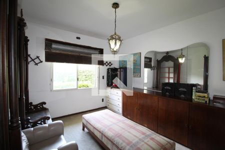 Casa à venda com 450m², 4 quartos e 3 vagasQuarto 2