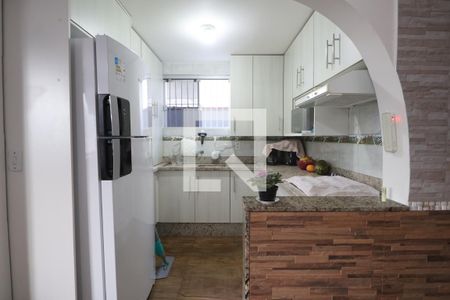 Casa à venda com 178m², 3 quartos e 2 vagasCozinha