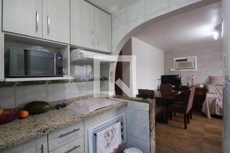 Casa à venda com 178m², 3 quartos e 2 vagasCozinha