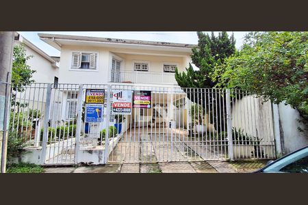 Casa à venda com 380m², 4 quartos e 4 vagasFachada