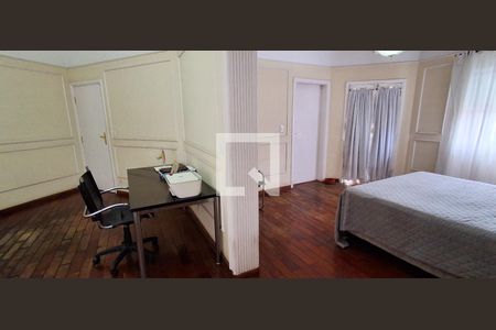 Casa à venda com 380m², 4 quartos e 4 vagasQuarto 