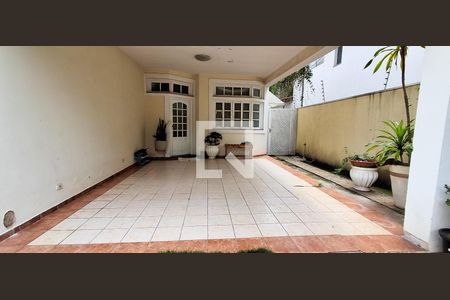 Casa à venda com 380m², 4 quartos e 4 vagasGaragem