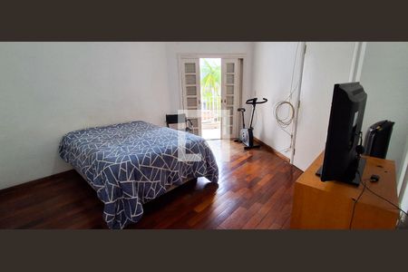 Casa à venda com 380m², 4 quartos e 4 vagasQuarto 