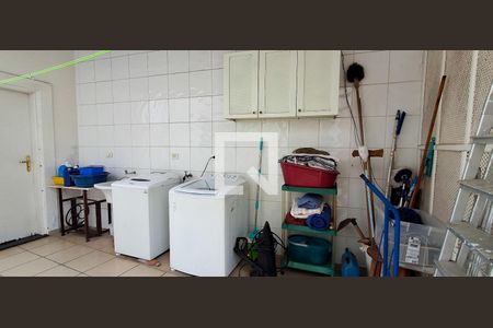 Casa à venda com 380m², 4 quartos e 4 vagasÁrea de serviço 