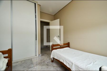 Casa à venda com 300m², 4 quartos e 3 vagas Casa à venda com 300m², 4 quartos e 3 vagasQuarto 3