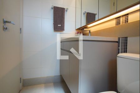 Apartamento à venda com 95m², 2 quartos e 2 vagasBanheiro da Suíte 1