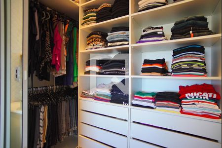 Apartamento à venda com 95m², 2 quartos e 2 vagasSuíte 2 - Closet