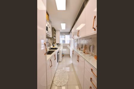 Apartamento à venda com 95m², 3 quartos e 2 vagas Apartamento à venda com 95m², 3 quartos e 2 vagasCozinha