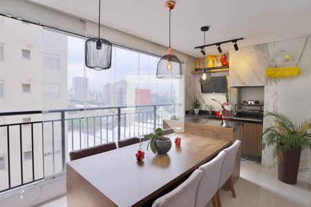 Apartamento à venda com 95m², 3 quartos e 2 vagas Apartamento à venda com 95m², 3 quartos e 2 vagasVaranda gourmet