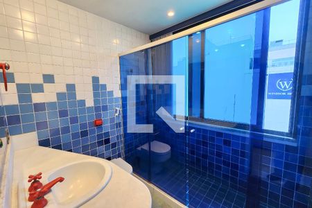 Apartamento à venda com 425m², 4 quartos e 1 vagaBanheiro da Suíte 1