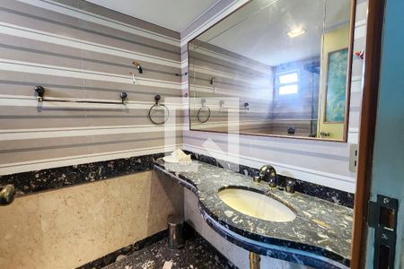 Apartamento à venda com 425m², 4 quartos e 1 vagaBanheiro Social