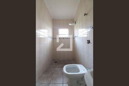 Casa à venda com 182m², 3 quartos e 4 vagas Casa à venda com 182m², 3 quartos e 4 vagasBanheiro da Suíte