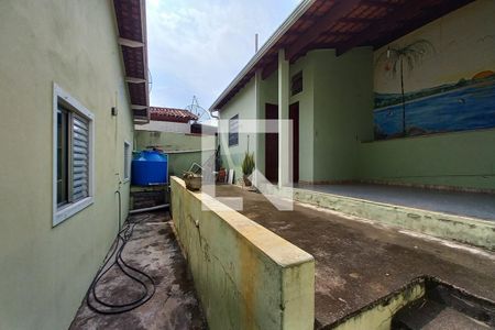 Casa à venda com 182m², 3 quartos e 4 vagas Casa à venda com 182m², 3 quartos e 4 vagasQuintal