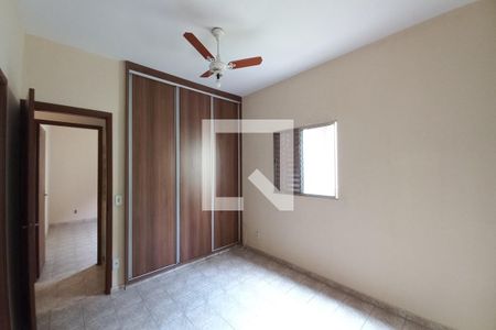 Casa à venda com 182m², 3 quartos e 4 vagas Casa à venda com 182m², 3 quartos e 4 vagasQuarto 3 - Suíte