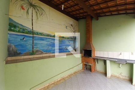 Casa à venda com 182m², 3 quartos e 4 vagas Casa à venda com 182m², 3 quartos e 4 vagasÁrea comum - Churrasqueira