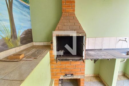 Casa à venda com 182m², 3 quartos e 4 vagas Casa à venda com 182m², 3 quartos e 4 vagasDetalhe da Área da Churrasqueira