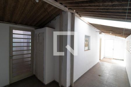 Casa à venda com 170m², 3 quartos e 2 vagasCorredor