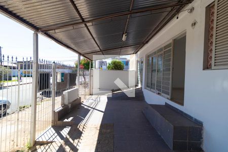 Casa à venda com 170m², 3 quartos e 2 vagasGaragem