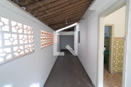 Casa à venda com 170m², 3 quartos e 2 vagasCorredor