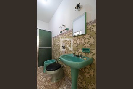 Casa à venda com 170m², 3 quartos e 2 vagasBanheiro 01