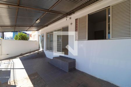 Casa à venda com 170m², 3 quartos e 2 vagasGaragem