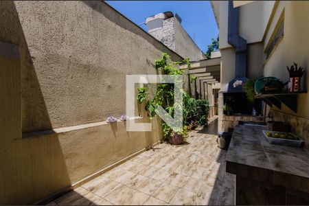 Casa à venda com 360m², 3 quartos e 3 vagas Casa à venda com 360m², 3 quartos e 3 vagasÁrea de Serviço