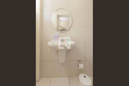 Casa à venda com 360m², 3 quartos e 3 vagas Casa à venda com 360m², 3 quartos e 3 vagasBanheiro da Suíte 5