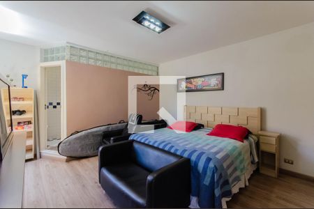 Casa à venda com 360m², 3 quartos e 3 vagas Casa à venda com 360m², 3 quartos e 3 vagasSuíte 4