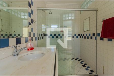 Casa à venda com 360m², 3 quartos e 3 vagas Casa à venda com 360m², 3 quartos e 3 vagasBanheiro da Suíte 4